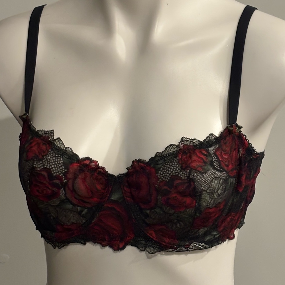 Savage X Fenty Black Lace Underwire Bra with Red Rose Embroidery NWOT